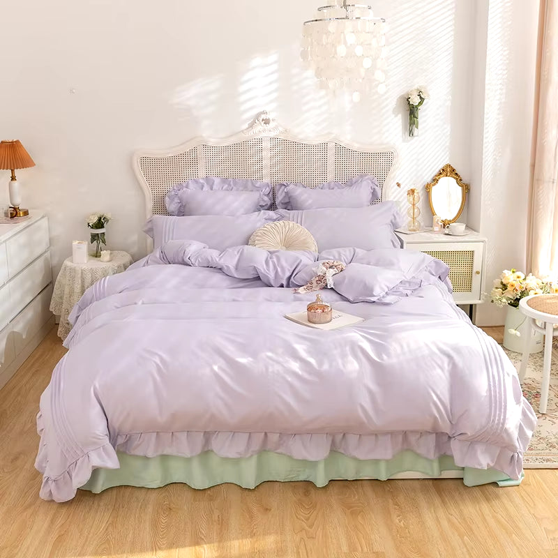 Ruffled Lace Quilt Set