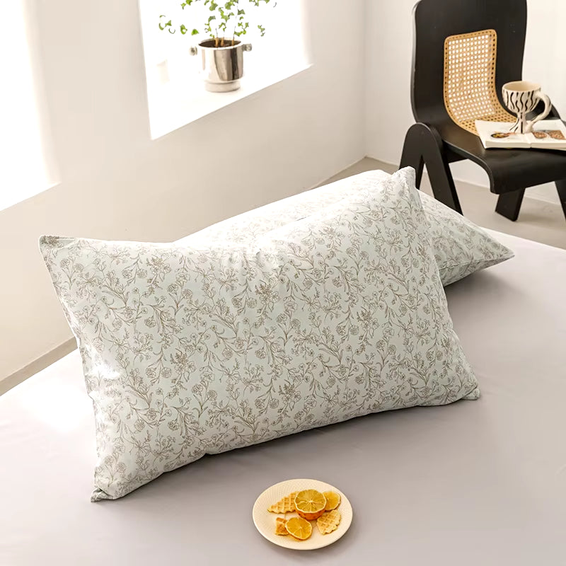 Chic Cotton Pillowcase Set