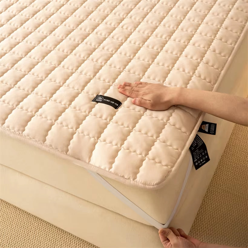 Waterproof Mattress Cover with 4 Elastic Corner Straps Noiseless Non-Slip Mattress Protector Quilted Fitted Bed Pad Bedspread