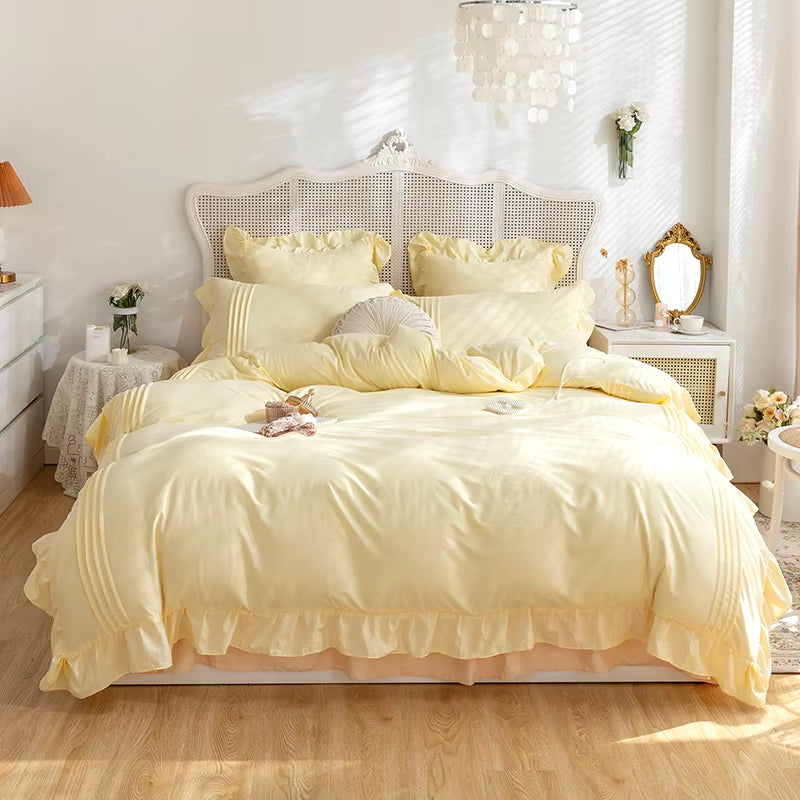 Ruffled Lace Quilt Set