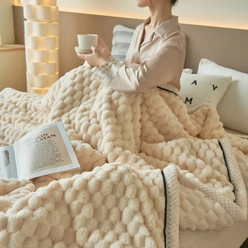 Luxurious Large Soft Fleece Blankets All Season 3D Clouds Stylish Jacquard Throw Blanket for Sofa Couch Bed Fuzzy Plush Blanket