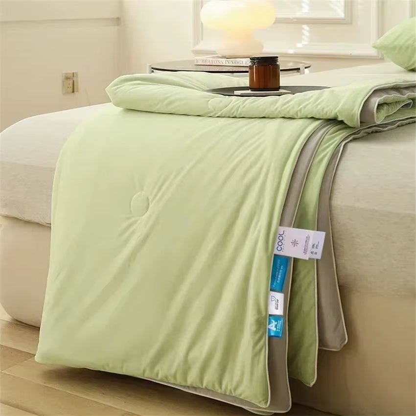 Summer Cooling Blanket Breathable Cool Air Condition Quilt Lightweight Soft Comforter with Double Side Cooling Fabric Bedding